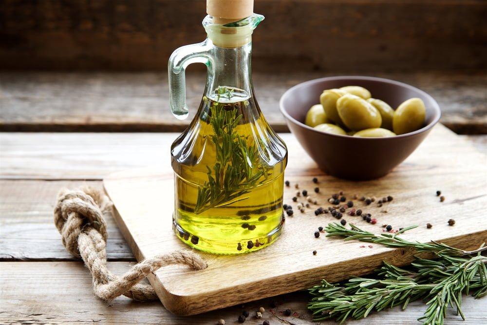 Azeite de oliva: Dúvidas, Benefícios e Receitas