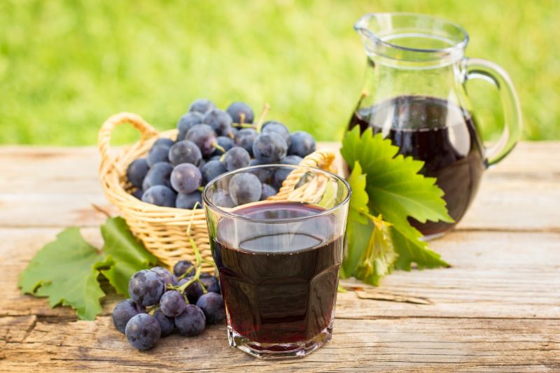 Suco de uva puro auxilia na perda de gordura abdominal