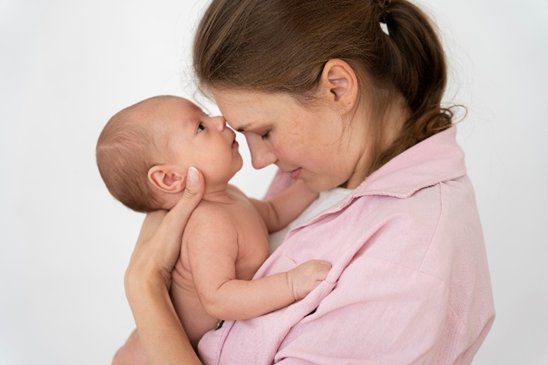Bebês prematuros: nutrição adequada é fundamental para o desenvolvimento da criança